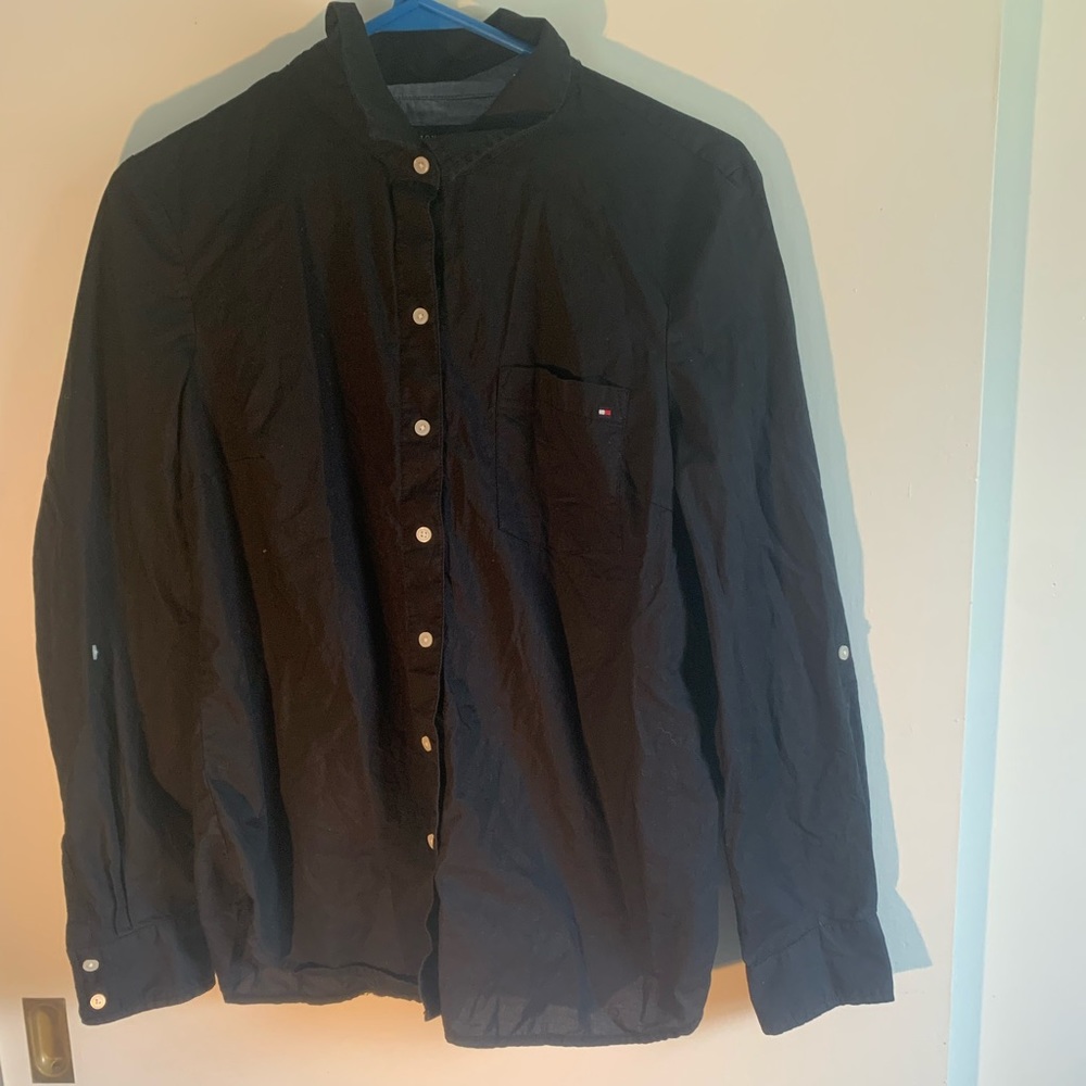 Tommy Hilfiger Women’s Classic Long Sleeve Roll Tab Button Down Shirt, B…